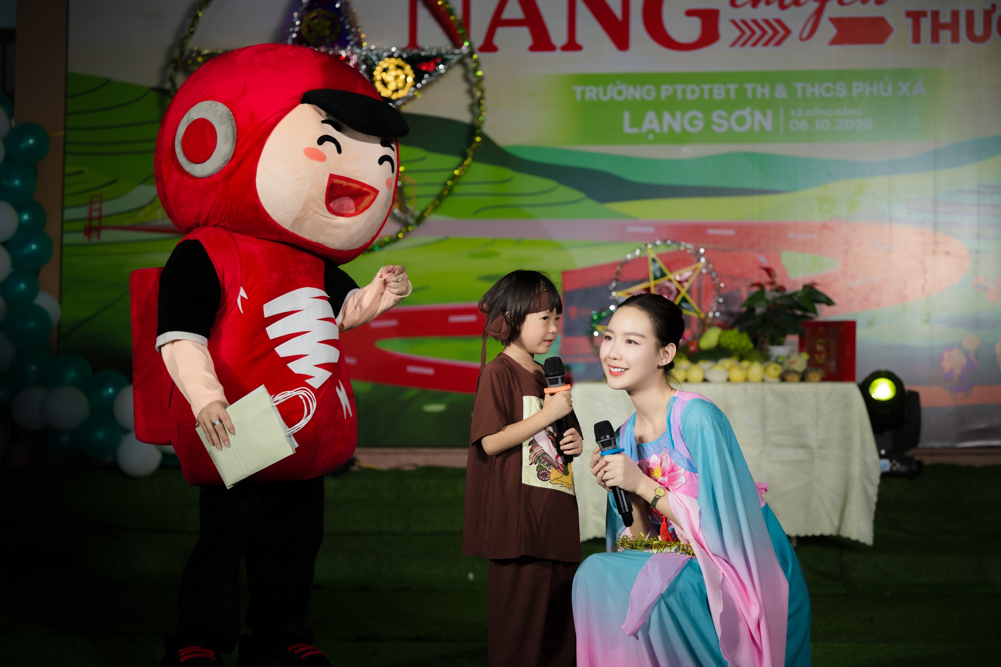 Trước thềm Miss World 2026, Hoa hậu Bảo Ngọc thực hiện hành trình thiện nguyện ở Lạng Sơn và Quảng Ninh - Ảnh 1. Trước thềm Miss World 2026, Hoa hậu Bảo Ngọc thực hiện hành trình thiện nguyện ở Lạng Sơn và Quảng Ninh - Ảnh 1.