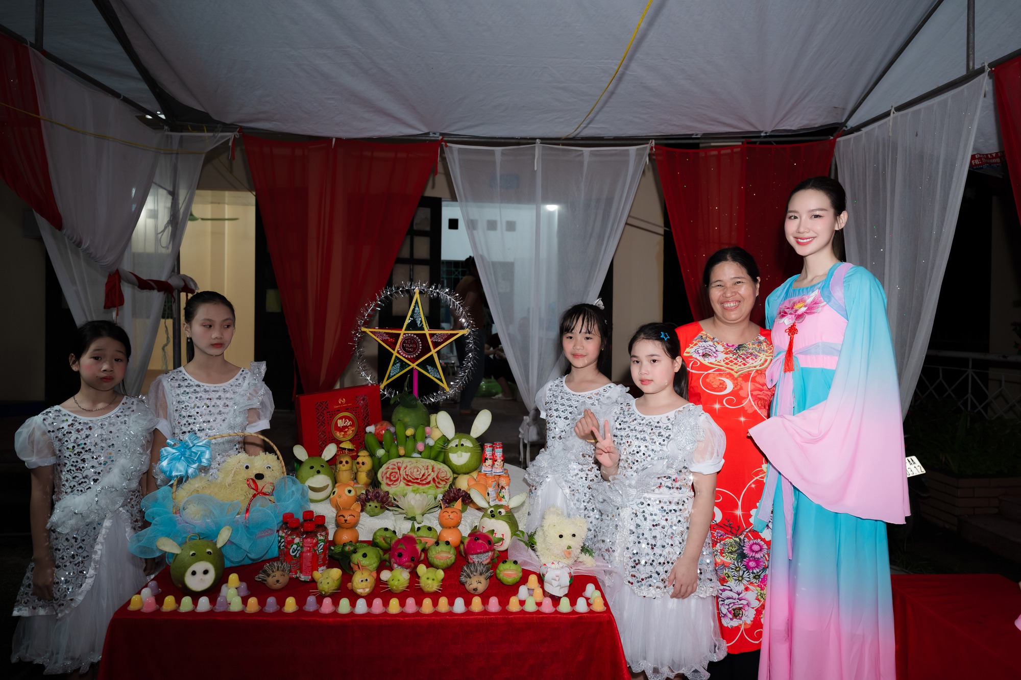Trước thềm Miss World 2026, Hoa hậu Bảo Ngọc thực hiện hành trình thiện nguyện ở Lạng Sơn và Quảng Ninh - Ảnh 6. Trước thềm Miss World 2026, Hoa hậu Bảo Ngọc thực hiện hành trình thiện nguyện ở Lạng Sơn và Quảng Ninh - Ảnh 6.
