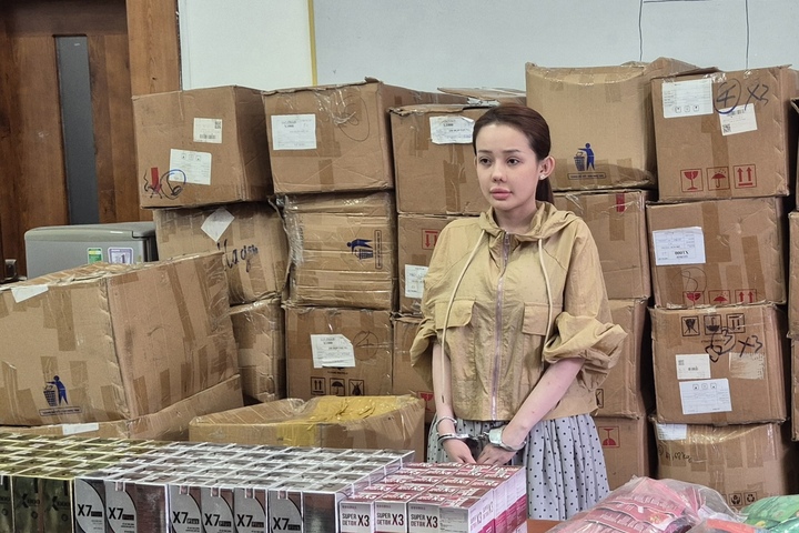 Công an TP.HCM: 'Ngân 98 thoắt ẩn thoắt hiện, phải dùng công nghệ cao theo dõi' - Ảnh 2. Công an TP.HCM: 'Ngân 98 thoắt ẩn thoắt hiện, phải dùng công nghệ cao theo dõi' - Ảnh 2.