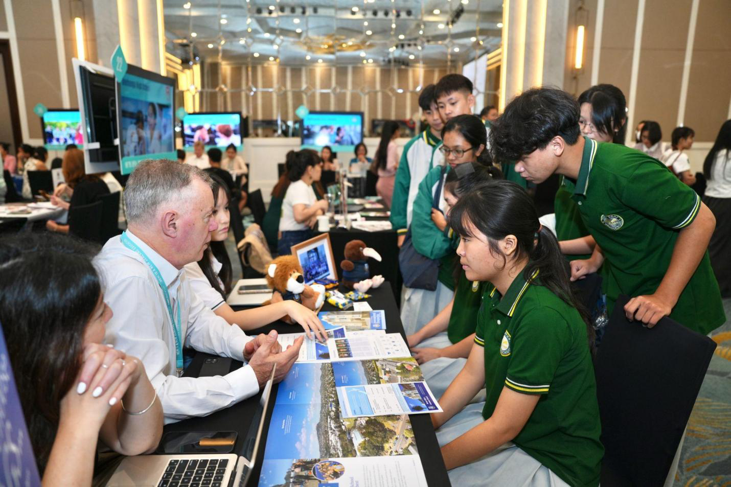 Hơn 1300 người tham dự ngày hội Giáo dục New Zealand 2025- Ảnh 1. Hơn 1300 người tham dự ngày hội Giáo dục New Zealand 2025- Ảnh 1.