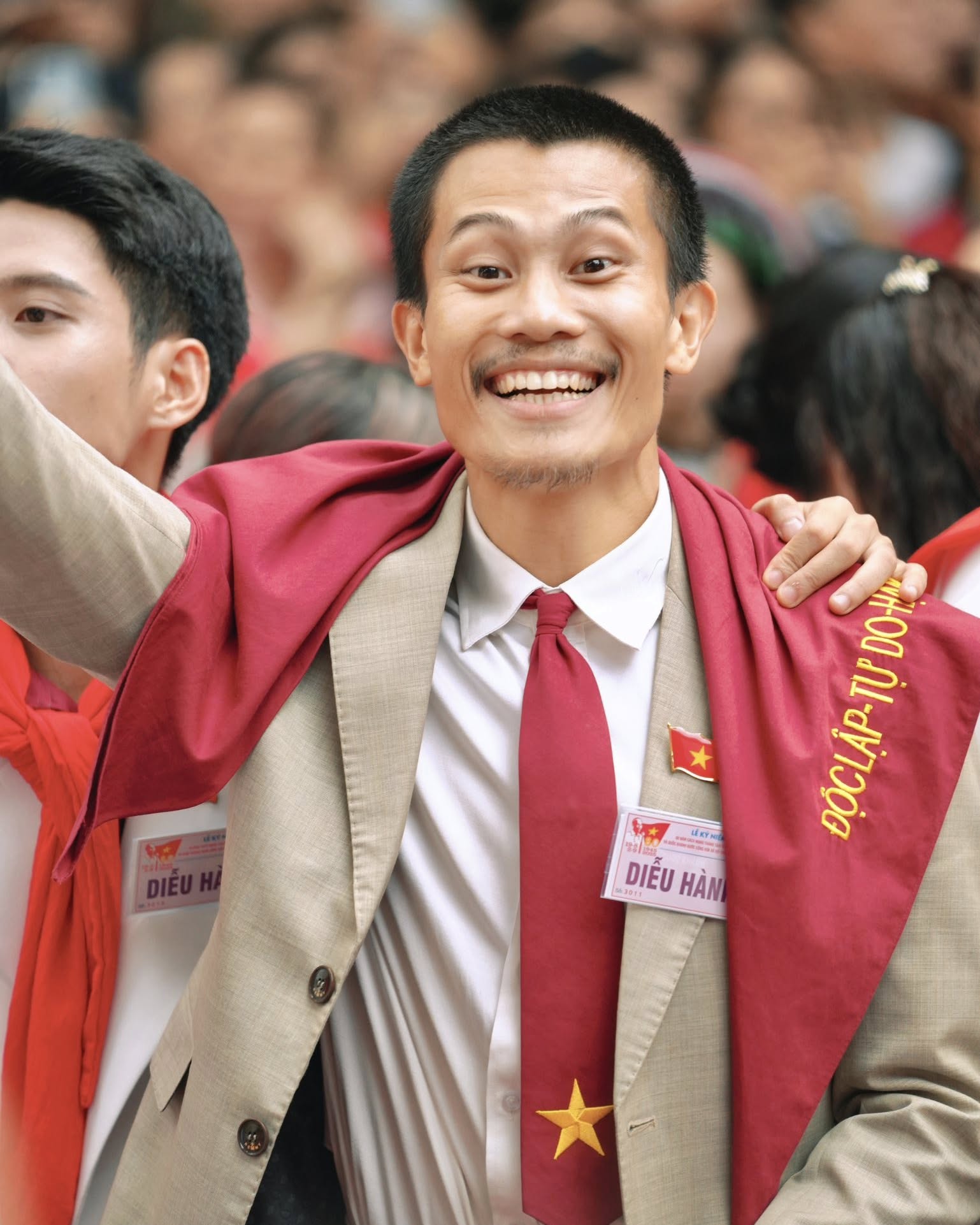 Nam diễn viên Mưa Đỏ rơi nước mắt: Chào anh Tạ nhé...- Ảnh 6. Nam diễn viên Mưa Đỏ rơi nước mắt: Chào anh Tạ nhé...- Ảnh 6.