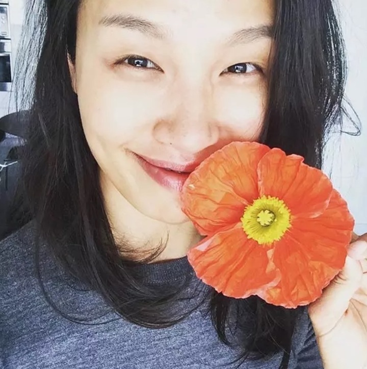Người đẹp đầu tiên đại diện Việt Nam tham dự Miss Universe giờ ra sao? - Ảnh 3. Người đẹp đầu tiên đại diện Việt Nam tham dự Miss Universe giờ ra sao? - Ảnh 3.