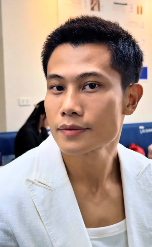 Nam diễn viên Mưa Đỏ rơi nước mắt: Chào anh Tạ nhé...- Ảnh 4. Nam diễn viên Mưa Đỏ rơi nước mắt: Chào anh Tạ nhé...- Ảnh 4.