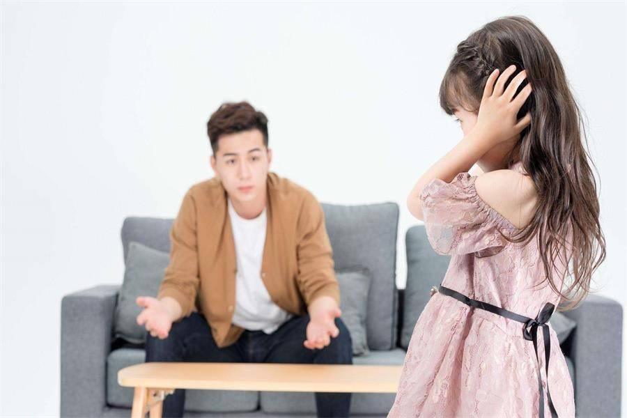 Con lề mề đến mức khiến bố mẹ phát điên? Ý thức về thời gian không thể cứ Con lề mề đến mức khiến bố mẹ phát điên? Ý thức về thời gian không thể cứ