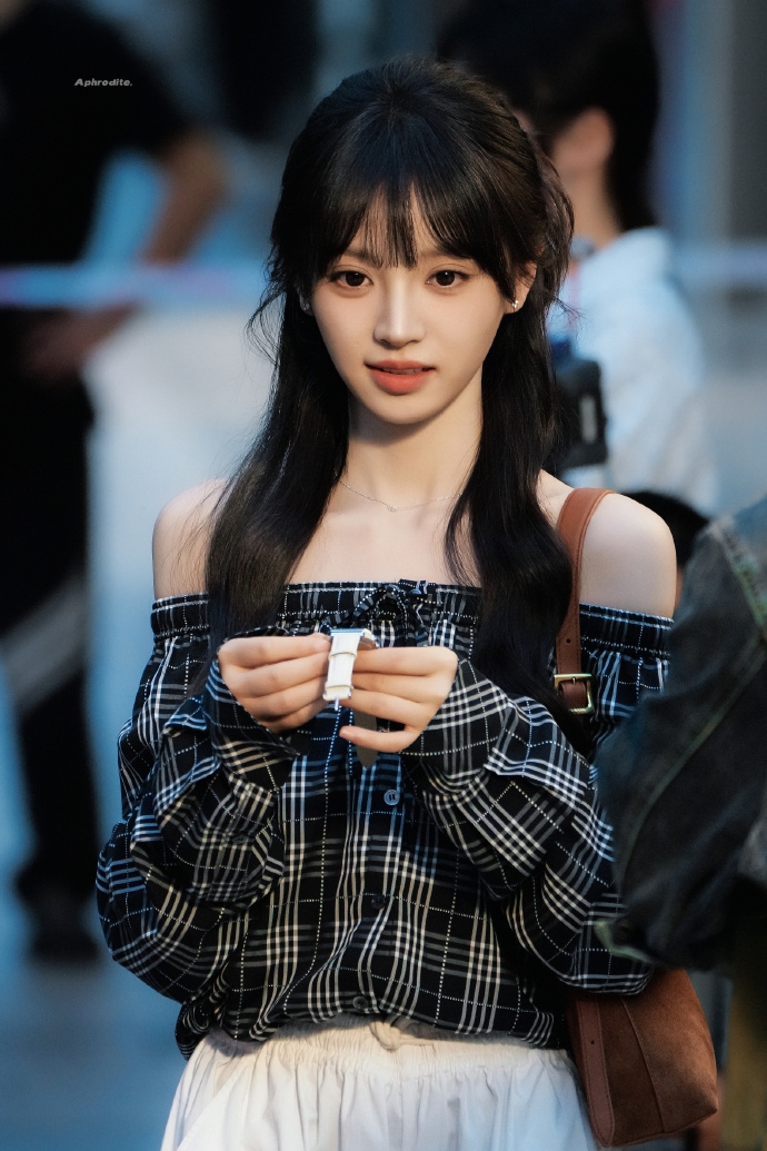 Không thể ngừng mê mỹ nhân có vẻ đẹp như nắng chiếu vào tim: Visual cỡ này ai làm lại, lưu ảnh cả cháy bộ nhớ - Ảnh 1. Không thể ngừng mê mỹ nhân có vẻ đẹp như nắng chiếu vào tim: Visual cỡ này ai làm lại, lưu ảnh cả cháy bộ nhớ - Ảnh 1.