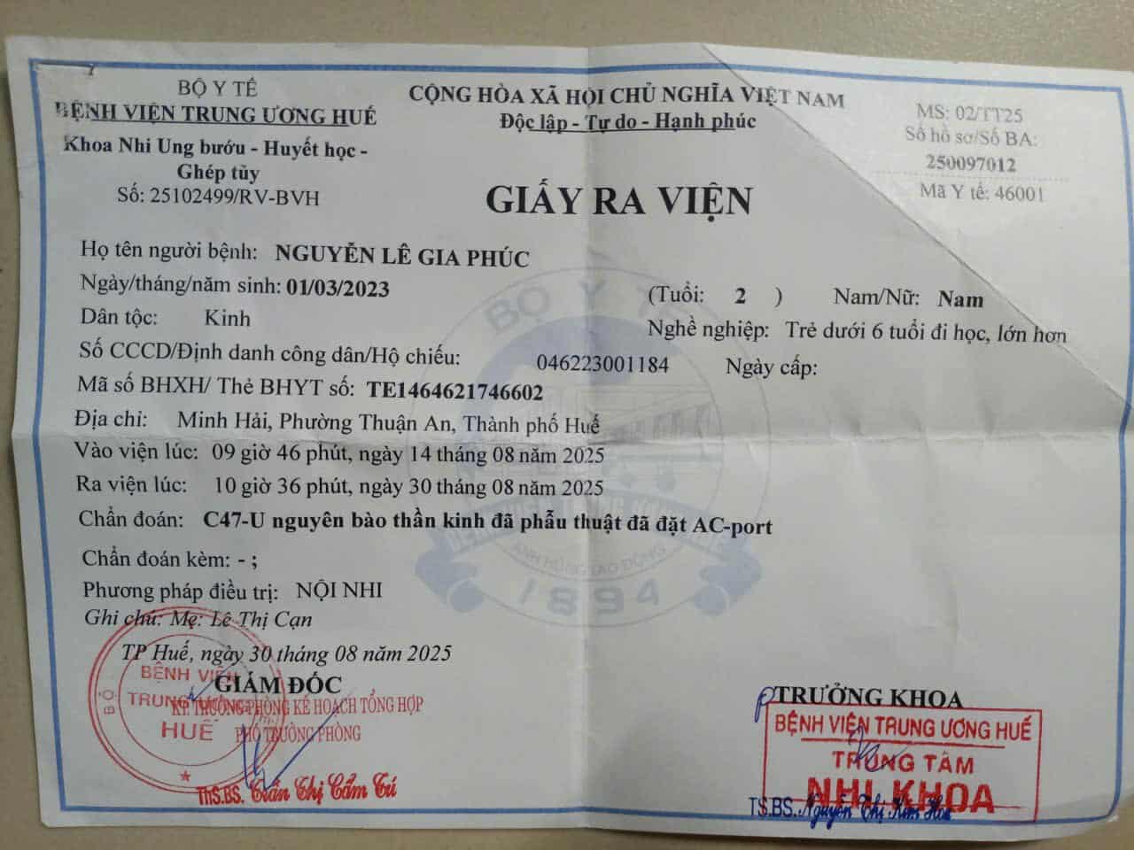 Xót xa bé trai 2 tuổi mắc bệnh hiểm nghèo không tiền cứu chữa- Ảnh 2. Xót xa bé trai 2 tuổi mắc bệnh hiểm nghèo không tiền cứu chữa- Ảnh 2.