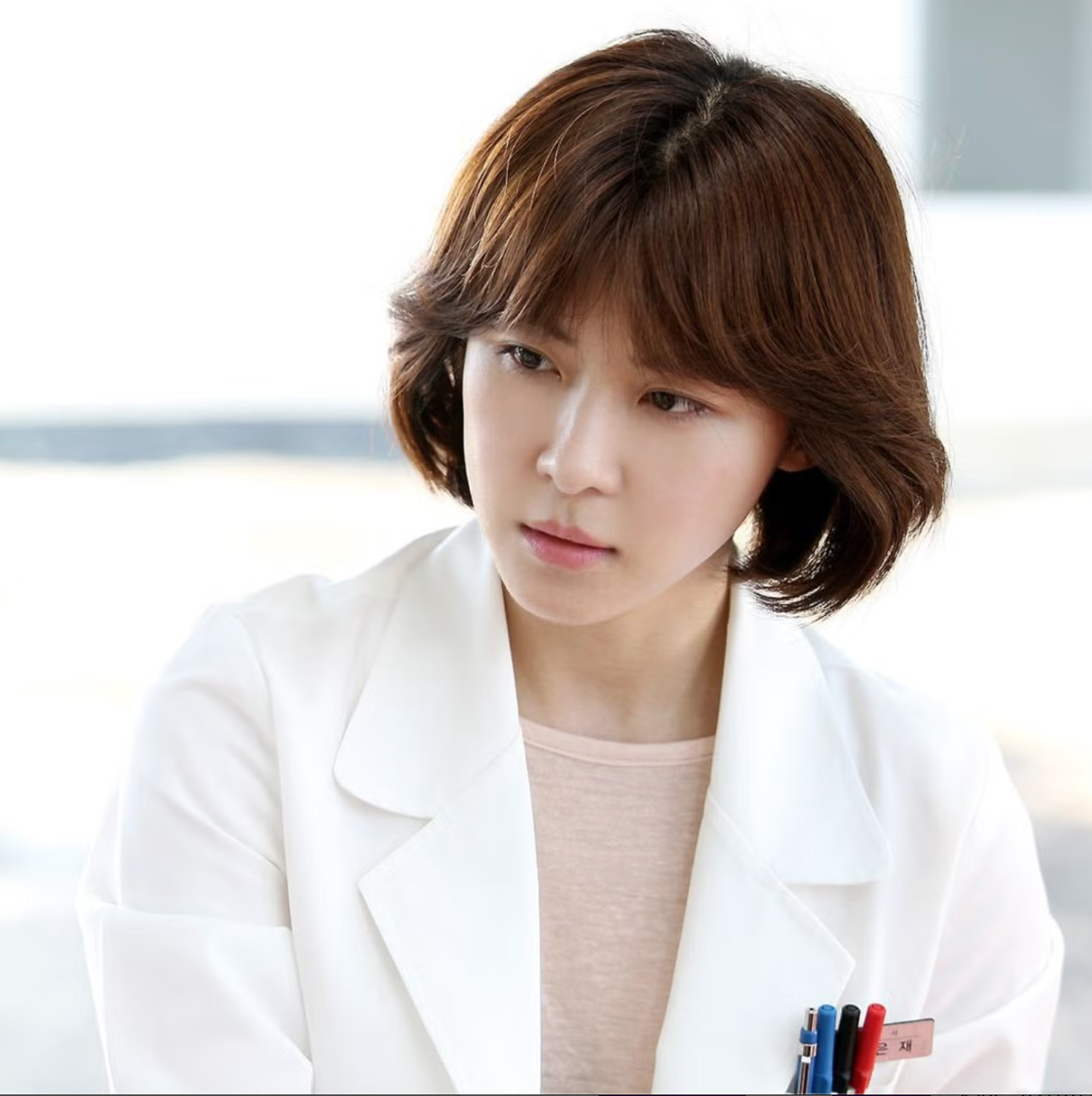 ha-ji-won-1760501773715-17605017788921861190068.png