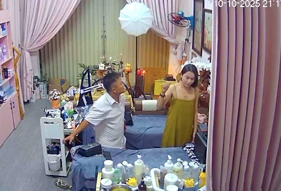Xác minh clip người đàn ông đánh vợ cũ dã man - Ảnh 1. Xác minh clip người đàn ông đánh vợ cũ dã man - Ảnh 1.