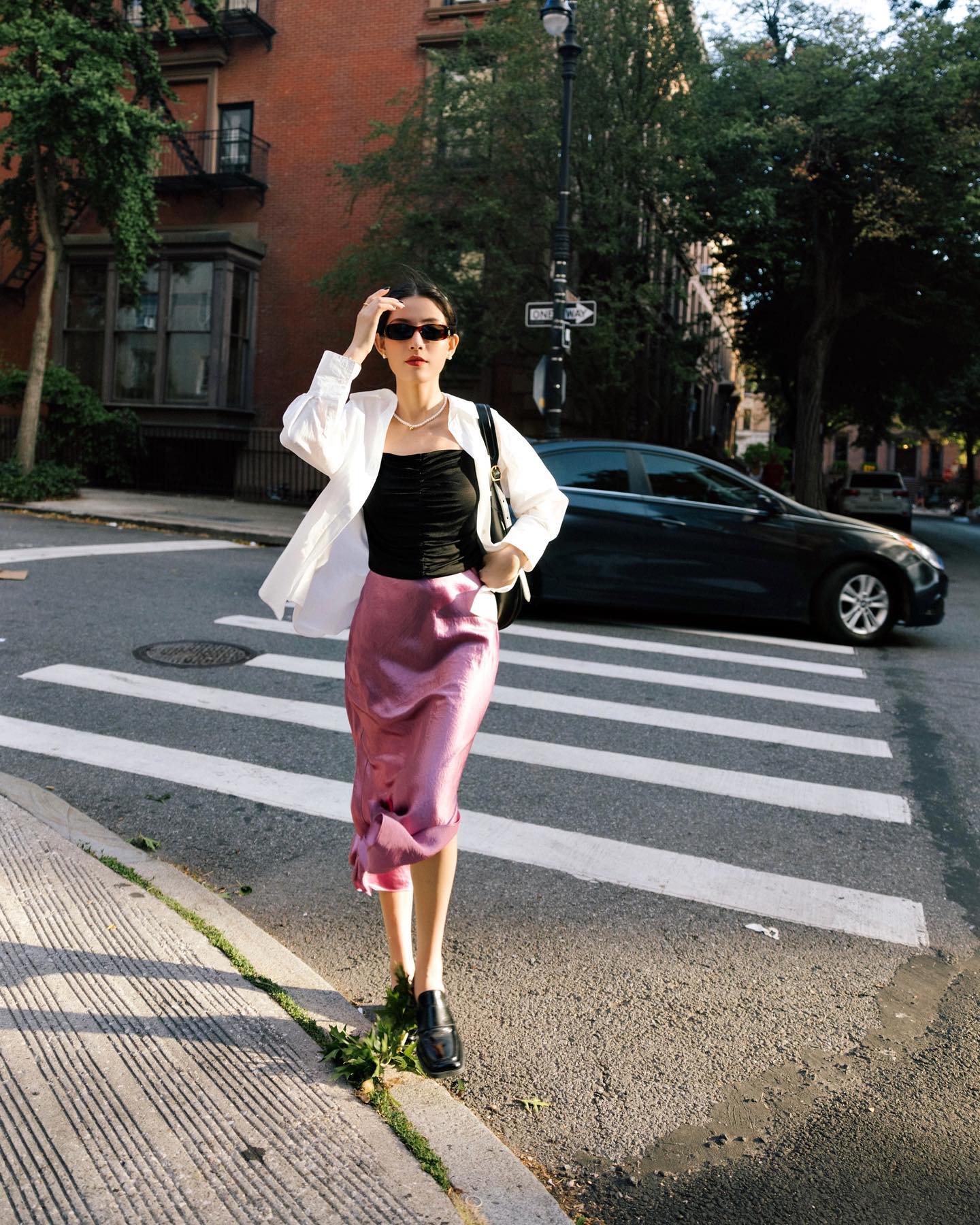 Thế nào là đỉnh cao phối đồ: 10 outfit màu sắc giúp vẻ ngoài sang chảnh, nổi nhất khu phố - Ảnh 10. Thế nào là đỉnh cao phối đồ: 10 outfit màu sắc giúp vẻ ngoài sang chảnh, nổi nhất khu phố - Ảnh 10.