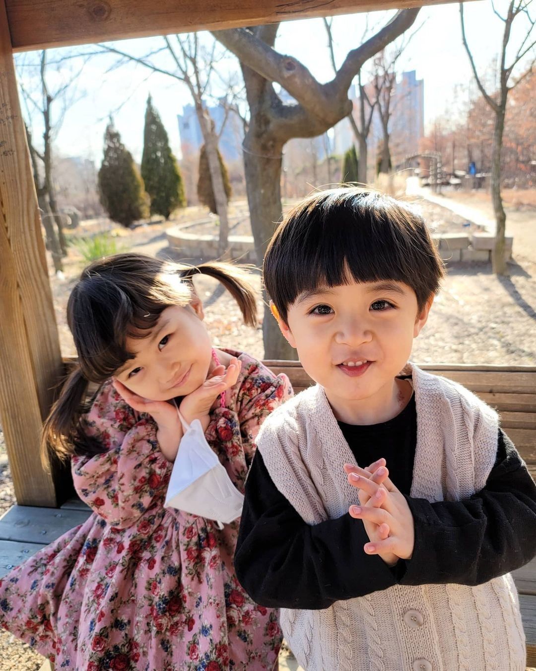Một đứa trẻ gọn gàng, lễ phép chính là “tấm gương” phản chiếu cách cha mẹ nuôi dạy con- Ảnh 1. Một đứa trẻ gọn gàng, lễ phép chính là “tấm gương” phản chiếu cách cha mẹ nuôi dạy con- Ảnh 1.