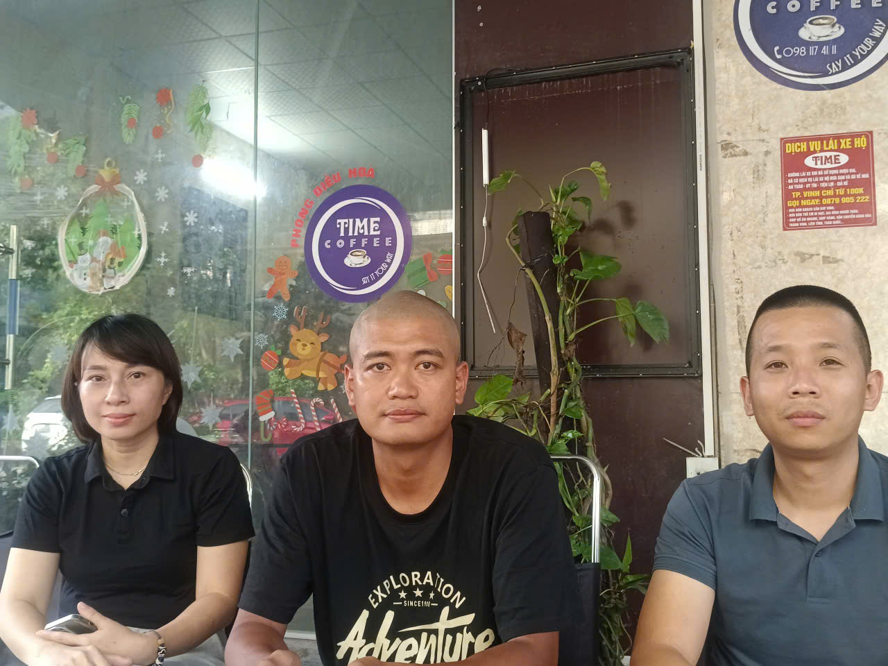 Vụ bố ôm 2 con nhảy sông tự tử tại Nghệ An: Chuyện ít ai biết về đội cứu hộ “TUNGTIME” - Ảnh 1. Vụ bố ôm 2 con nhảy sông tự tử: Từ nạn nhân “TUNGTIME” lập đội cứu hộ miễn phí - Ảnh 1.
