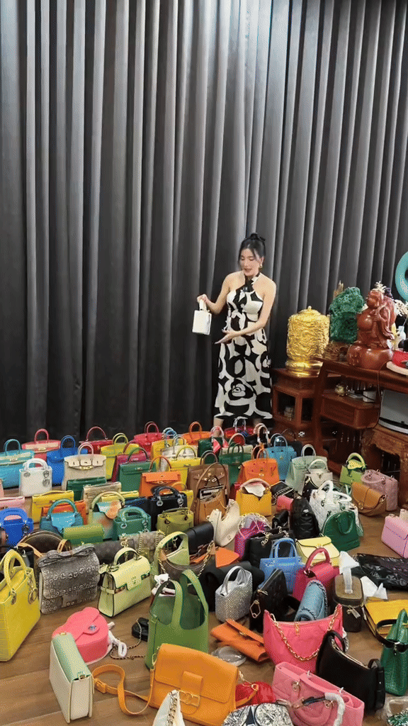 Sự thật về 40 chiếc túi Hermès trông Sự thật về 40 chiếc túi Hermès trông