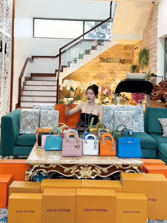 Sự thật về 40 chiếc túi Hermès trông Sự thật về 40 chiếc túi Hermès trông