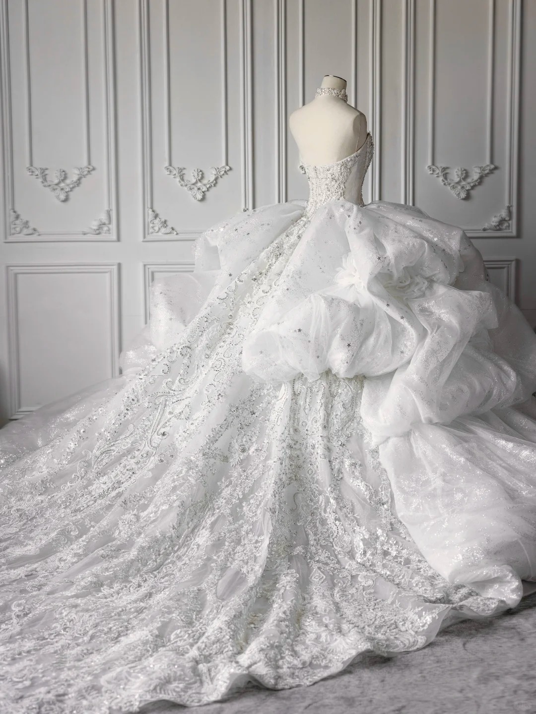 ivan-yong8ivan-yong-couture-17606927234551917347582-1760706733883-1760706734988344040510-1760708914820-1760708914922821897898.jpg