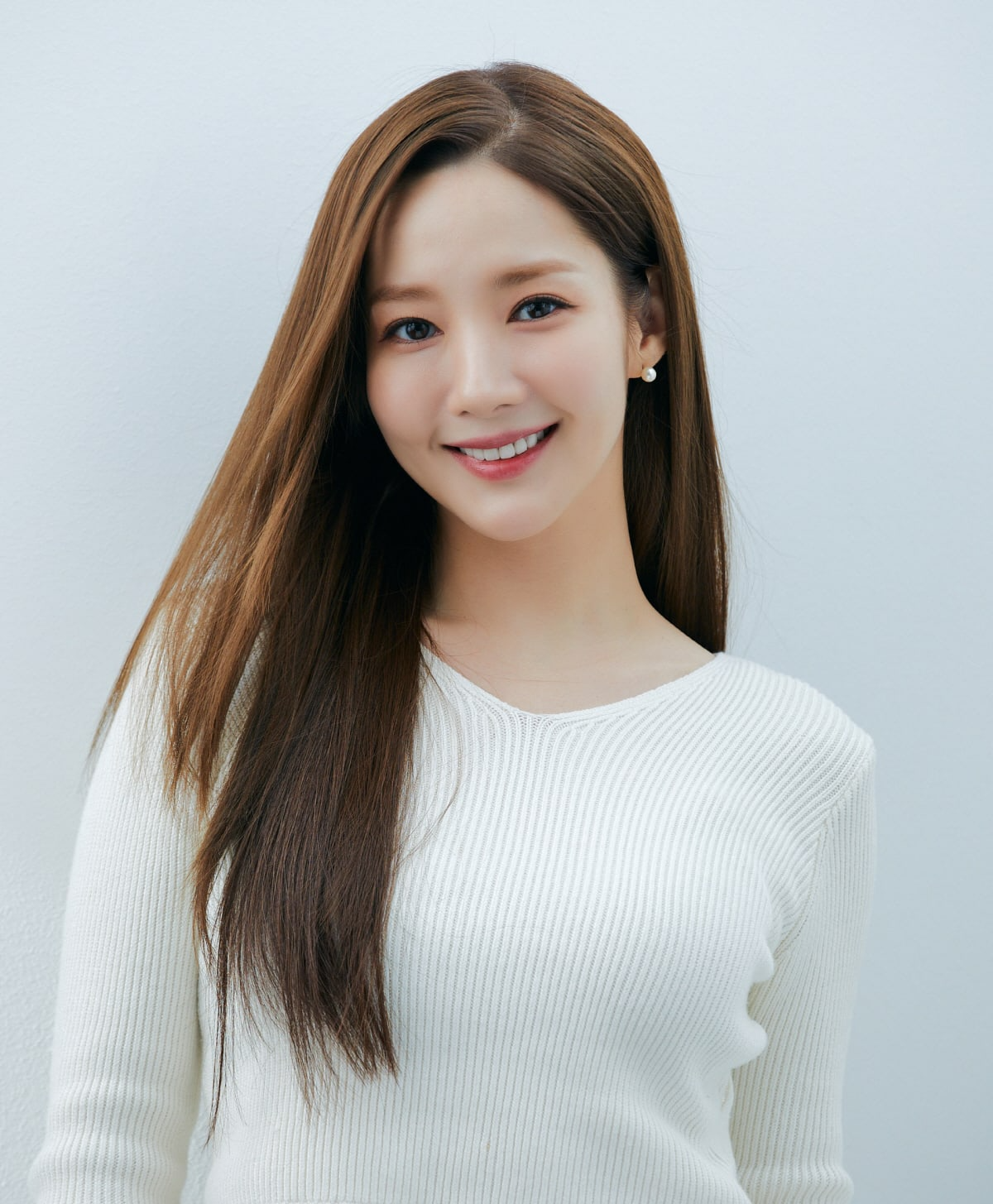 park-min-young-1-205058-1760672865671-17606728707791601817768.png