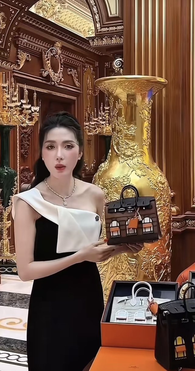 Sự thật về 40 chiếc túi Hermès trông Sự thật về 40 chiếc túi Hermès trông