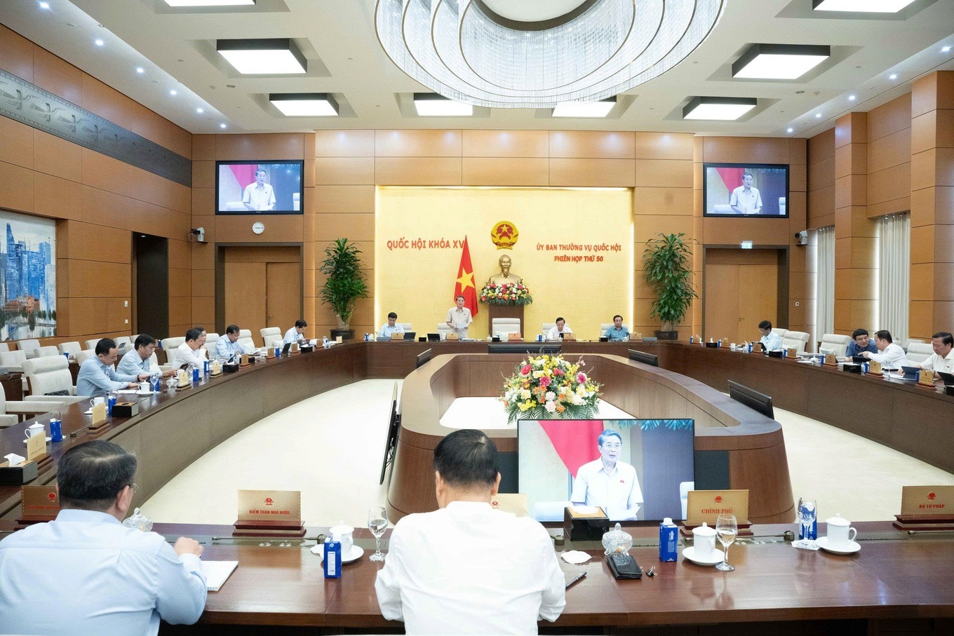 Nâng mức giảm trừ gia cảnh thuế thu nhập cá nhân lên 15 , 5 triệu đồng / tháng từ 2026 - Ảnh 1. Nâng mức giảm trừ gia cảnh thuế thu nhập cá nhân lên 15 , 5 triệu đồng / tháng từ 2026 - Ảnh 1.