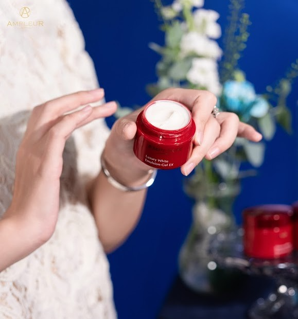Luxury White Gel EX bí quyết dưỡng da Nhật chinh phục phái đẹp Việt - Ảnh 4.