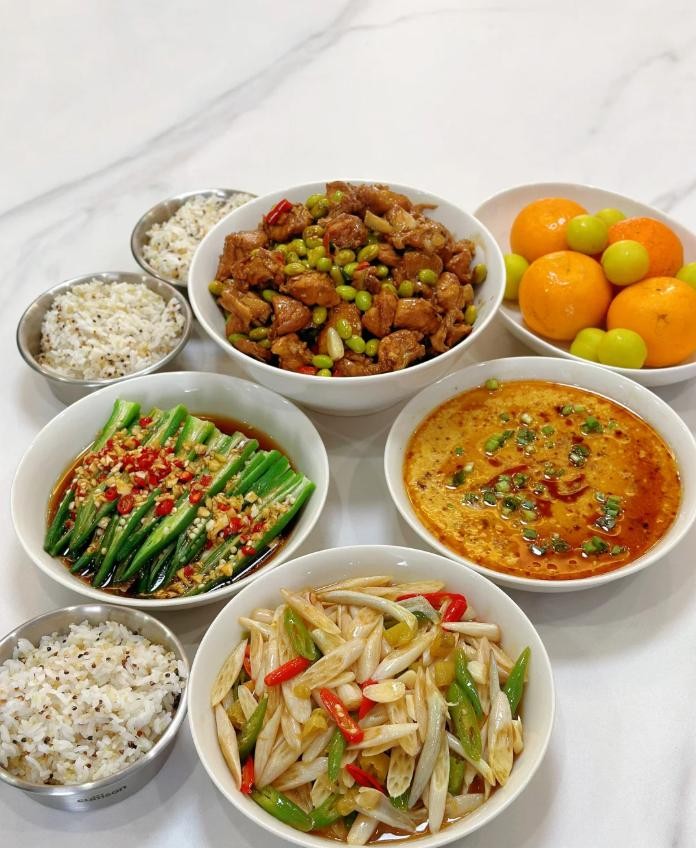 Không muốn cả tuần quýnh quáng nghĩ "tối nay ăn gì" thì hãy tham khảo gợi ý thực đơn siêu ngon miệng và hấp dẫn - Ảnh 4. Không muốn cả tuần quýnh quáng nghĩ "tối nay ăn gì" thì hãy tham khảo gợi ý thực đơn siêu ngon miệng và hấp dẫn - Ảnh 4.