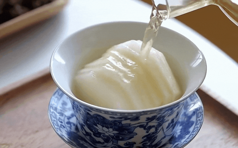 Thức uống vàng cho tiết thu hanh khô: Trà lê vừa dưỡng nhan vừa ấm dạ - Ảnh 6. Thức uống vàng cho tiết thu hanh khô: Trà lê vừa dưỡng nhan vừa ấm dạ - Ảnh 6.