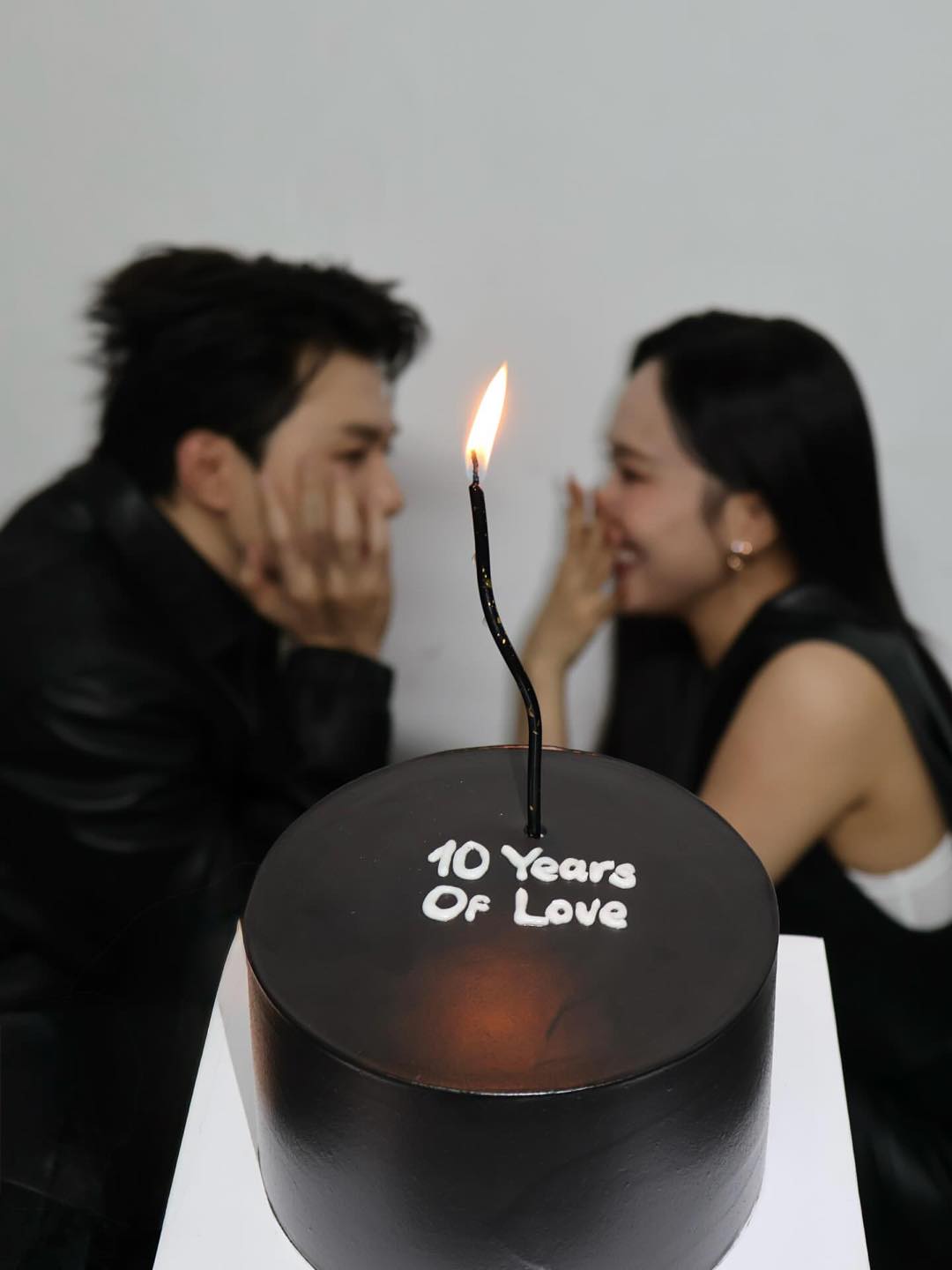 HOT: Rầm rộ ảnh Diệu Nhi - Anh Tú bế 2 con đi chơi- Ảnh 7. HOT: Rầm rộ ảnh Diệu Nhi - Anh Tú bế 2 con đi chơi- Ảnh 7.