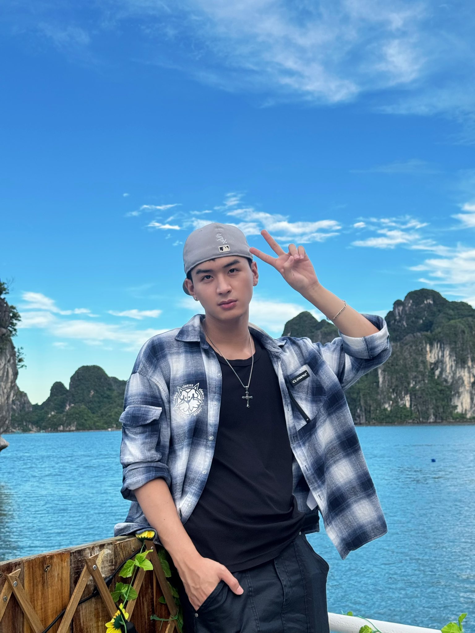 Vừa ly hôn chồng trong Gió ngang khoảng trời xanh, Quỳnh Kool có ngay trai trẻ ân cần chăm sóc, lại còn là mỹ nam đẹp cực phẩm- Ảnh 6. Vừa ly hôn chồng trong Gió ngang khoảng trời xanh, Quỳnh Kool có ngay trai trẻ ân cần chăm sóc, lại còn là mỹ nam đẹp cực phẩm- Ảnh 6.