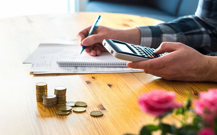 5 thói quen đơn giản nhưng giúp phụ nữ trung niên thoát cảnh áp lực tiền bạc - Ảnh 2.