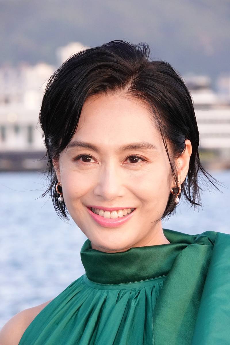 Nhìn bộ hình mới của Chu Ân khiến netizen 