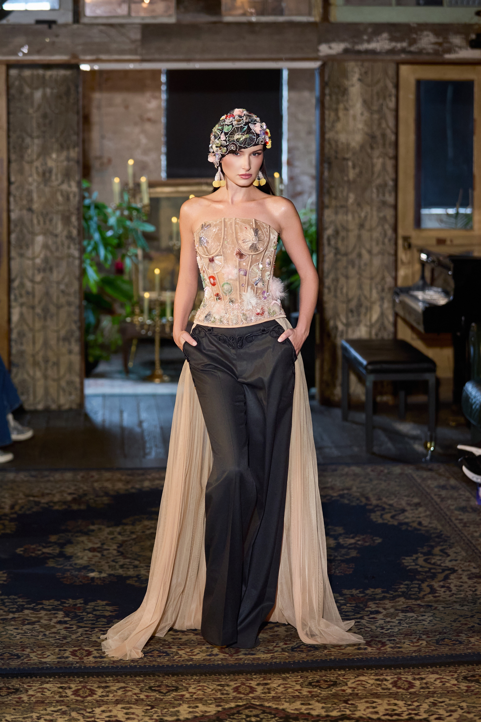 Thương hiệu thời trang Mr Crazy & Lady Sexy của Việt Nam tỏa sáng tại New York Fashion Show- Ảnh 5.