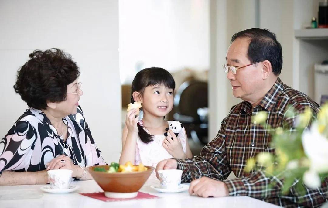 Chuyên gia nuôi dạy trẻ nói lý do vì sao đừng bao giờ ĐÁNH những đứa trẻ dưới 2 tuổi và trên 6 tuổi?- Ảnh 3. Chuyên gia nuôi dạy trẻ nói lý do vì sao đừng bao giờ ĐÁNH những đứa trẻ dưới 2 tuổi và trên 6 tuổi?- Ảnh 3.