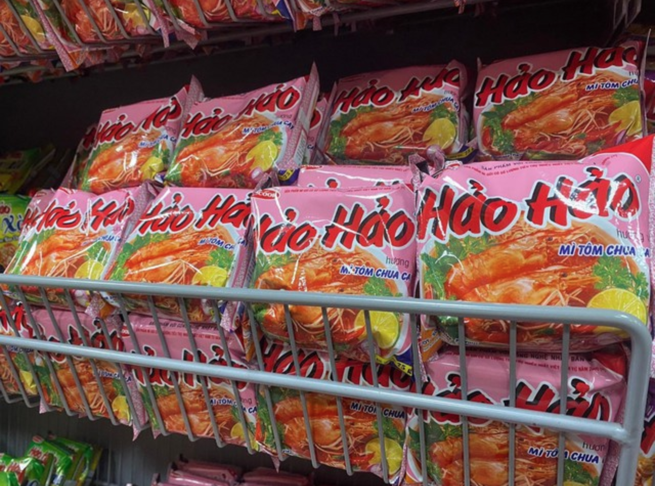 Bóc thử mì Hảo Hảo mua ở miền Nam và miền Bắc: Phát hiện sự khác nhau bất ngờ, liệu có đúng như Bóc thử mì Hảo Hảo mua ở miền Nam và miền Bắc: Phát hiện sự khác nhau bất ngờ, liệu có đúng như