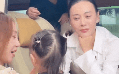 thiet-ke-chua-co-ten-1760923247377552295939-1760932703282-1760932708381694455600.gif