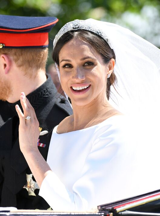 Meghan Markle từng mặc gần 90 tỷ đồng trên người- Ảnh 5. Meghan Markle từng mặc gần 90 tỷ đồng trên người- Ảnh 5.