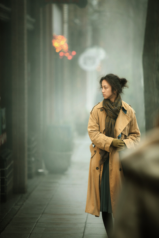 Mặc trench coat thế nào cho đậm chất Old Money và chân trông dài hơn?- Ảnh 5. Mặc trench coat thế nào cho đậm chất Old Money và chân trông dài hơn?- Ảnh 5.