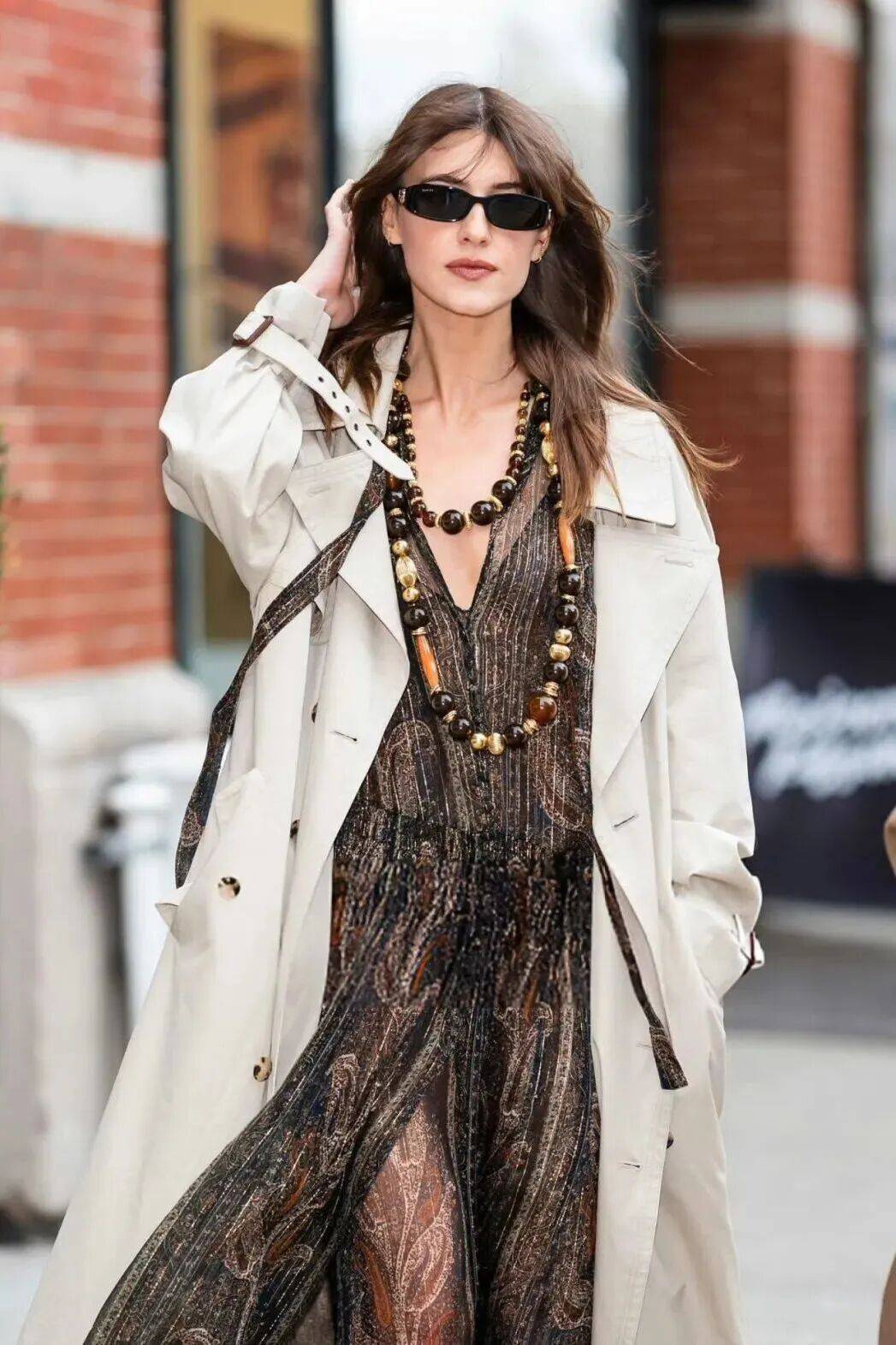 Mặc trench coat thế nào cho đậm chất Old Money và chân trông dài hơn?- Ảnh 13. Mặc trench coat thế nào cho đậm chất Old Money và chân trông dài hơn?- Ảnh 13.