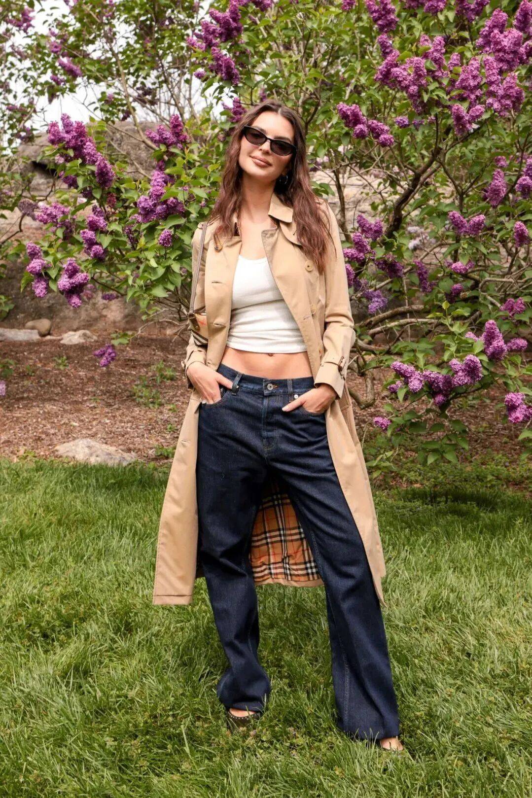 Mặc trench coat thế nào cho đậm chất Old Money và chân trông dài hơn?- Ảnh 8. Mặc trench coat thế nào cho đậm chất Old Money và chân trông dài hơn?- Ảnh 8.
