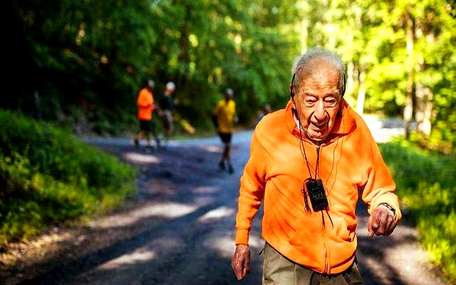 Có 4 loại "bài tập trường thọ": Hãy chọn 1 bài và kiên trì thực hiện 30 phút mỗi ngày bạn sẽ khỏe mạnh, sống thọ - Ảnh 1. Có 4 loại "bài tập trường thọ": Hãy chọn 1 bài và kiên trì thực hiện 30 phút mỗi ngày bạn sẽ khỏe mạnh, sống thọ - Ảnh 1.