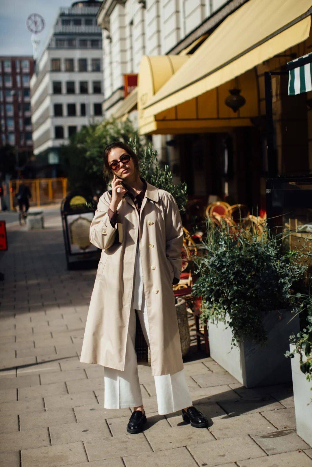 Mặc trench coat thế nào cho đậm chất Old Money và chân trông dài hơn?- Ảnh 31. Mặc trench coat thế nào cho đậm chất Old Money và chân trông dài hơn?- Ảnh 31.