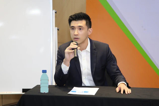 Khoảnh khắc hiếm khi các chủ tịch và phu nhân nổi tiếng Việt Nam “ra mặt” đi cưới vợ cho con- Ảnh 8. Khoảnh khắc hiếm khi các chủ tịch và phu nhân nổi tiếng Việt Nam “ra mặt” đi cưới vợ cho con- Ảnh 8.
