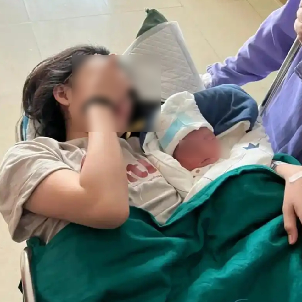 "Tôi thà sinh 2 con trai còn hơn sinh con gái”: Lý do của bà mẹ 9X khiến ai cũng nhói lòng - Ảnh 1. "Tôi thà sinh 2 con trai còn hơn sinh con gái”: Lý do của bà mẹ 9X khiến ai cũng nhói lòng - Ảnh 1.
