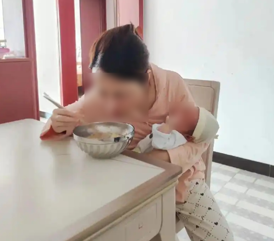 "Tôi thà sinh 2 con trai còn hơn sinh con gái”: Lý do của bà mẹ 9X khiến ai cũng nhói lòng - Ảnh 2. "Tôi thà sinh 2 con trai còn hơn sinh con gái”: Lý do của bà mẹ 9X khiến ai cũng nhói lòng - Ảnh 2.
