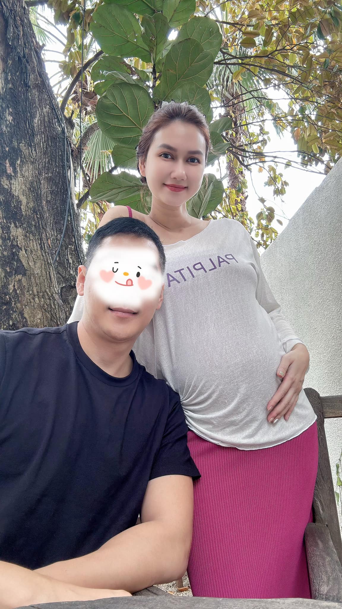 "Mỹ nhân phim giờ vàng VFC" bầu lần 3 với chồng doanh nhân bí ẩn hơn 11 tuổi? - Ảnh 5. "Mỹ nhân phim giờ vàng VFC" bầu lần 3 với chồng doanh nhân bí ẩn hơn 11 tuổi? - Ảnh 5.