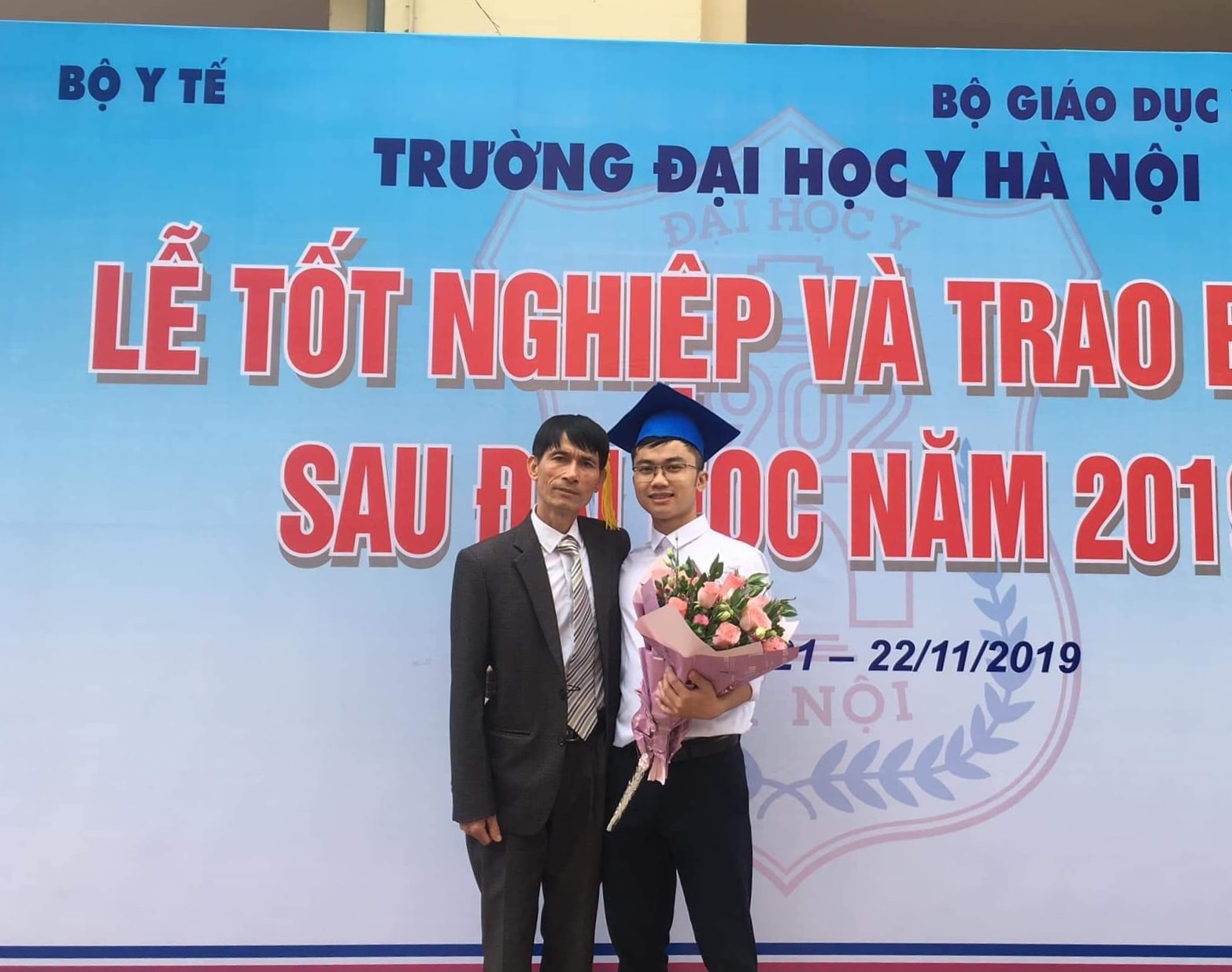 Bác sĩ nội trú ung thư tốt nghiệp loại giỏi kể về 60 giây định mệnh và hành trình 3 năm Bác sĩ nội trú ung thư tốt nghiệp loại giỏi kể về 60 giây định mệnh và hành trình 3 năm