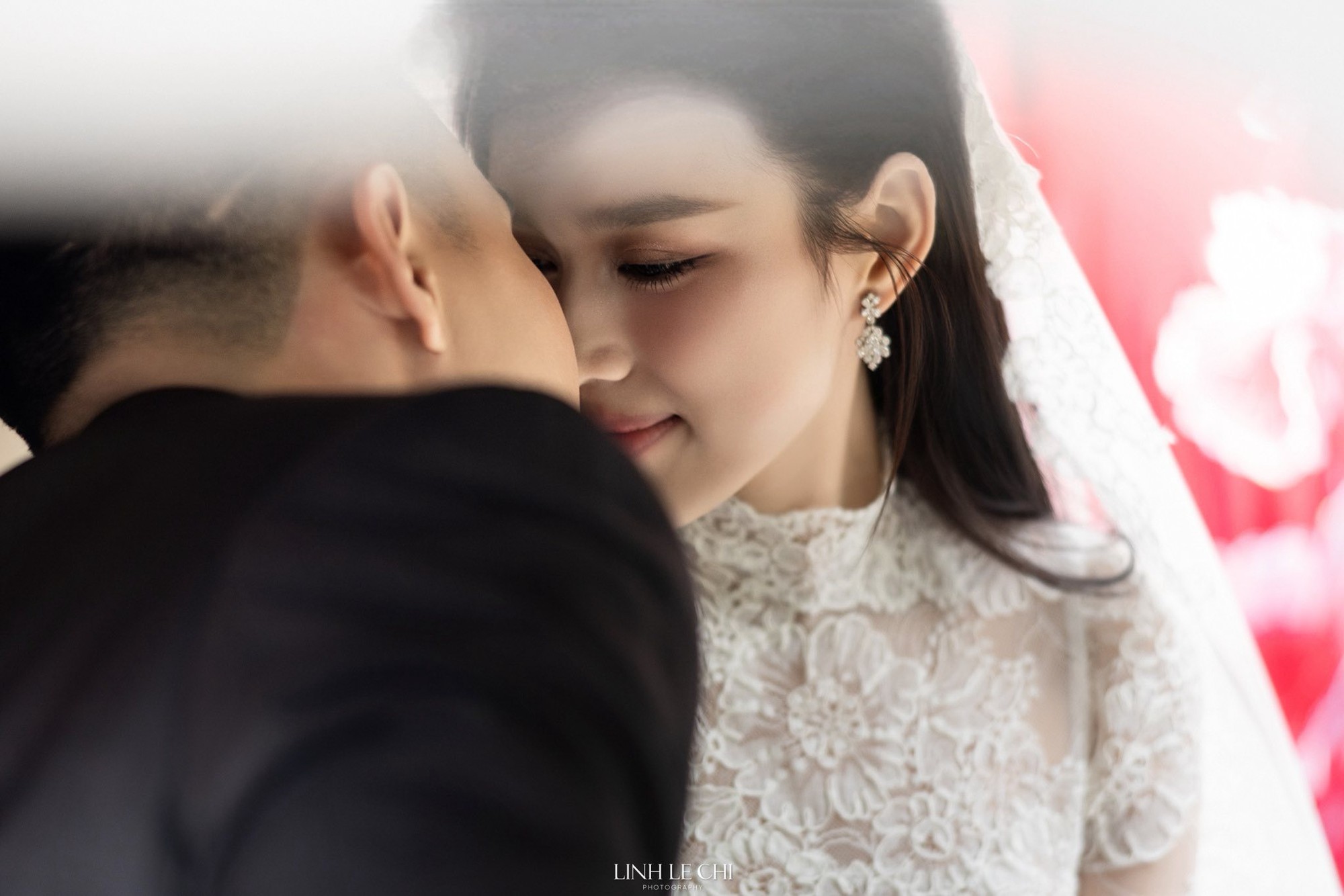 Mẹ Đỗ Hà không một nụ cười, gạt nước mắt khi đưa con gái về làm dâu hào môn- Ảnh 8. Mẹ Đỗ Hà không một nụ cười, gạt nước mắt khi đưa con gái về làm dâu hào môn- Ảnh 8.