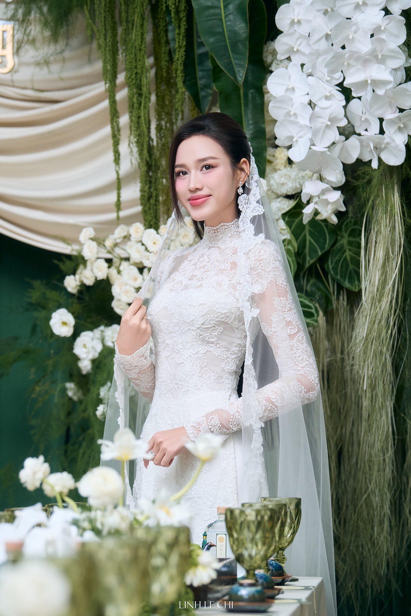 Mái tóc 100 điểm của cô dâu hào môn Đỗ Hà- Ảnh 3. Mái tóc 100 điểm của cô dâu hào môn Đỗ Hà- Ảnh 3.