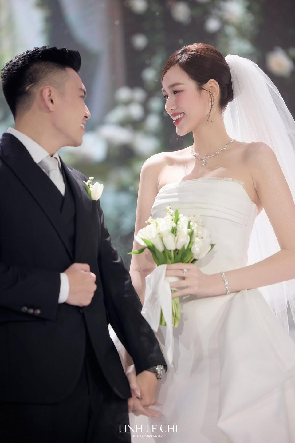 Bí ẩn sau bó hoa cưới của Hoa hậu Đỗ Thị Hà- Ảnh 5. Bí ẩn sau bó hoa cưới của Hoa hậu Đỗ Thị Hà- Ảnh 5.