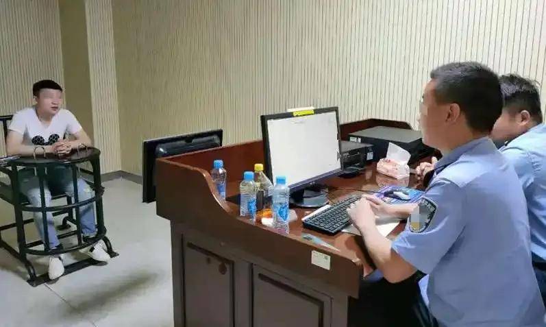 Nam sinh thi đỗ đại học danh giá top 1 cả nước, 4 năm sau trường bất ngờ tuyên bố: "Chúng tôi chưa từng nhận em vào học"- Ảnh 3. Nam sinh thi đỗ đại học danh giá top 1 cả nước, 4 năm sau trường bất ngờ tuyên bố: "Chúng tôi chưa từng nhận em vào học"- Ảnh 3.