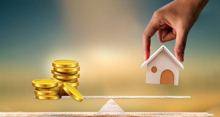 Có tiền tỷ nên đầu tư bất động sản hay vàng? - Ảnh 1.