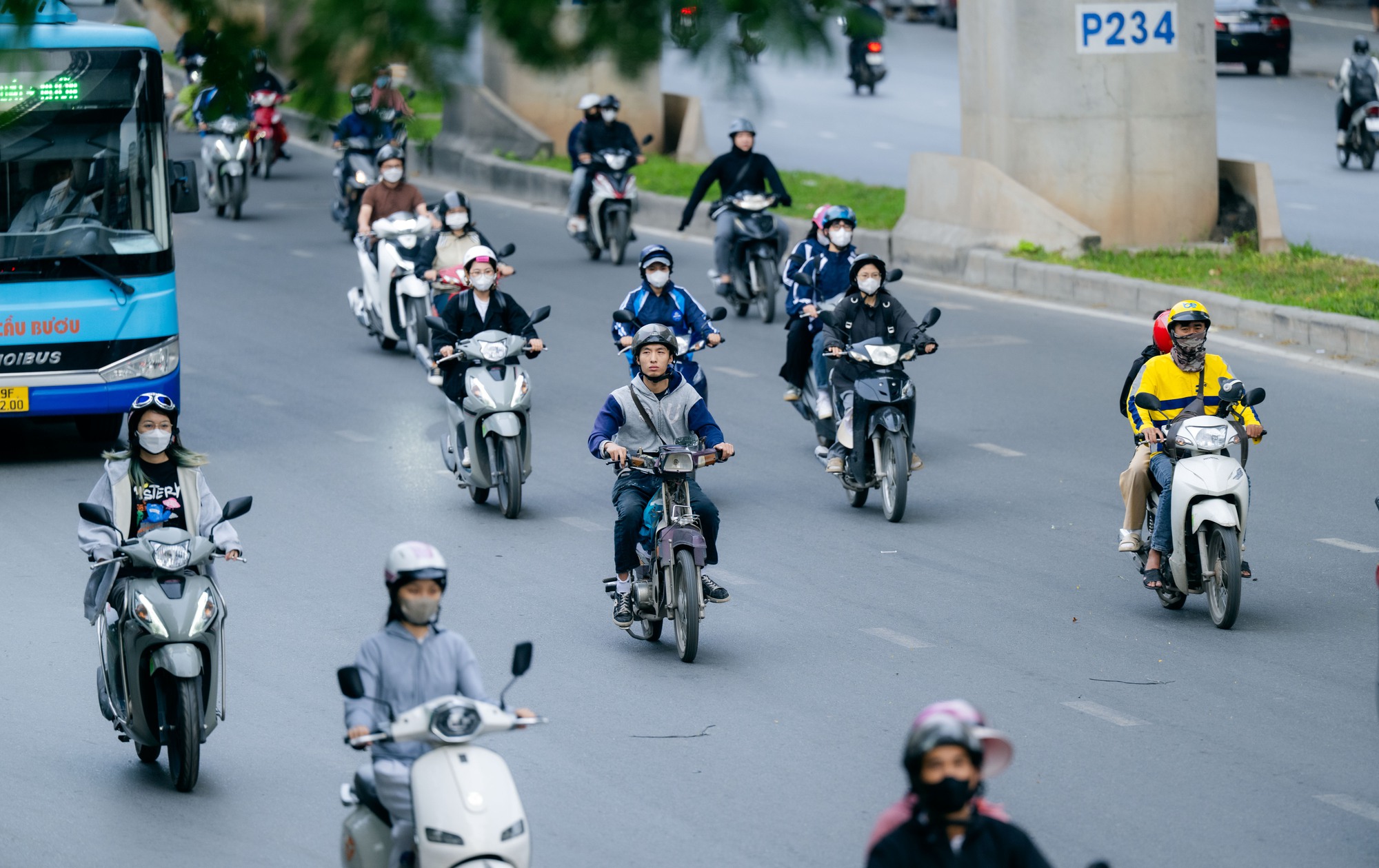 Hà Nội lạnh rồi! - Ảnh 1.