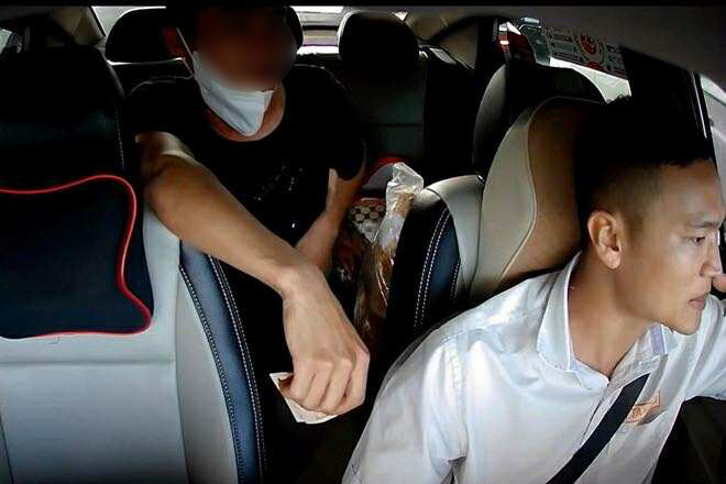 Sự thật bất ngờ vụ "tài xế taxi chở miễn phí người đàn ông nghèo mất con quay lại bệnh viện" - Ảnh 1. Sự thật bất ngờ vụ "tài xế taxi chở miễn phí người đàn ông nghèo mất con quay lại bệnh viện" - Ảnh 1.